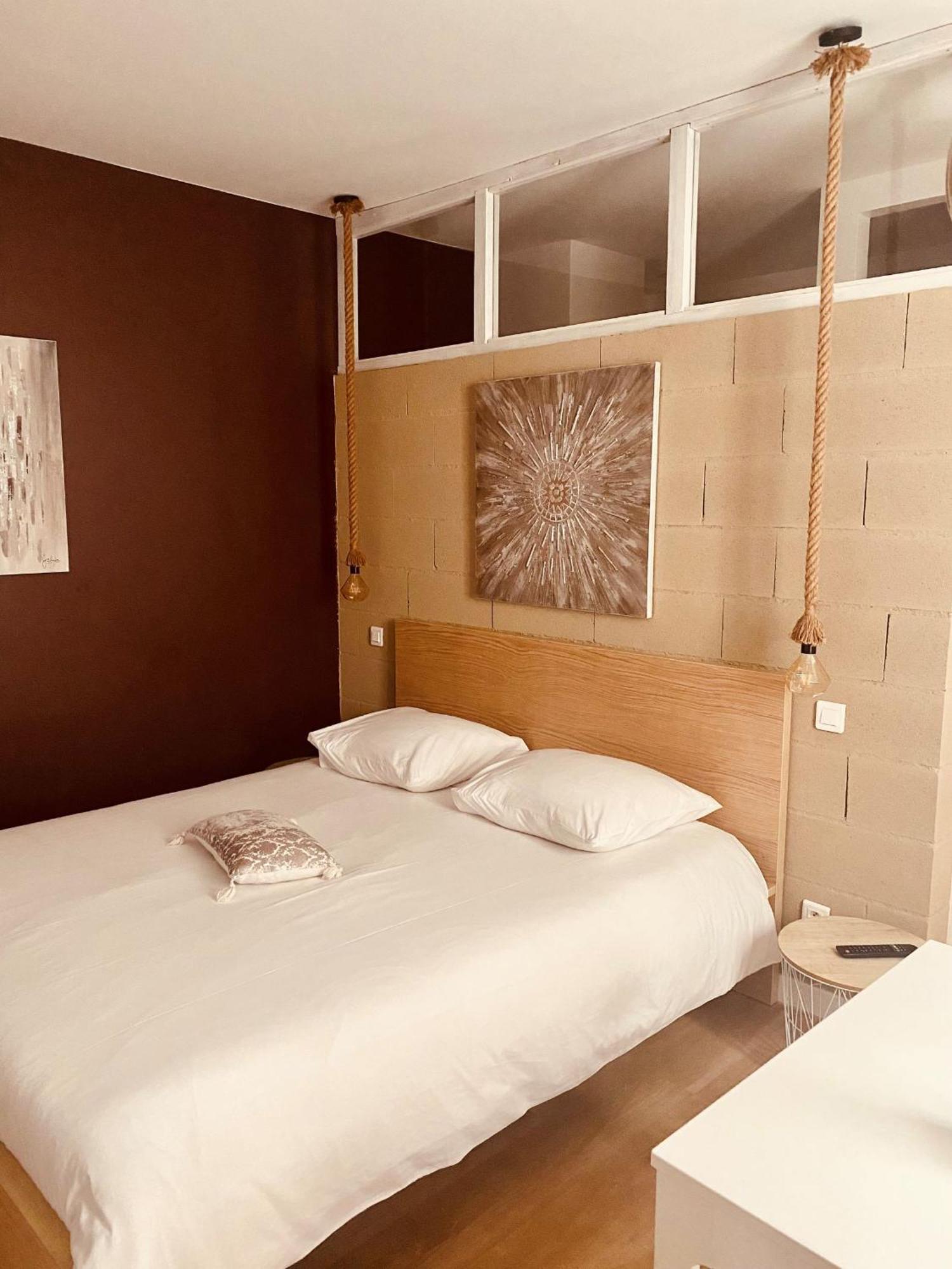 Suite 24 Appart'Hotel-3 Etoiles Ле-Крёзо Номер фото